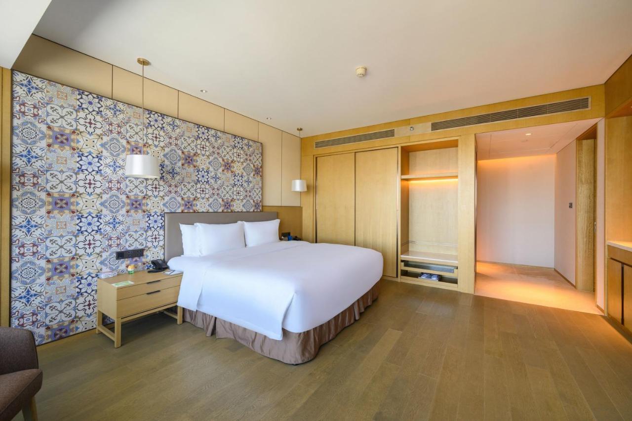 Wyndham Grand Plaza Royale Yuzhou Xiamen Wuyuan Bay Hotel Bagian luar foto