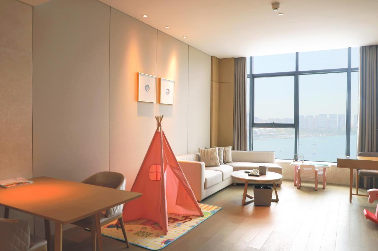Wyndham Grand Plaza Royale Yuzhou Xiamen Wuyuan Bay Hotel Bagian luar foto