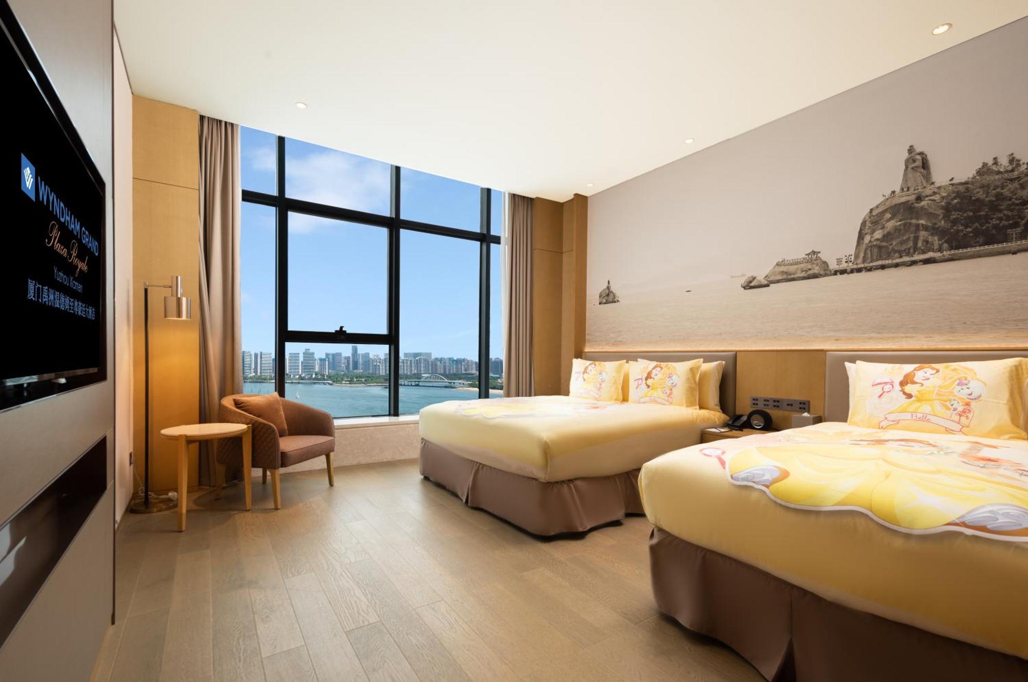 Wyndham Grand Plaza Royale Yuzhou Xiamen Wuyuan Bay Hotel Bagian luar foto