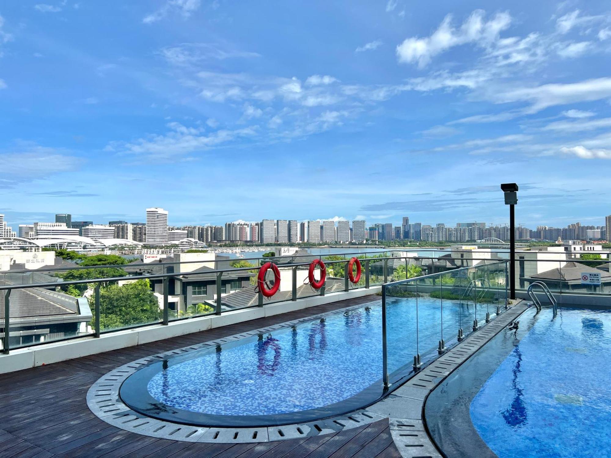 Wyndham Grand Plaza Royale Yuzhou Xiamen Wuyuan Bay Hotel Bagian luar foto