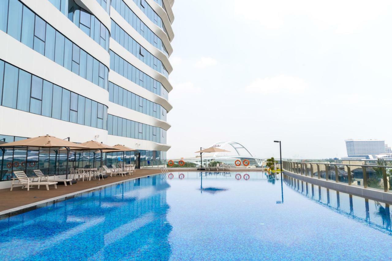 Wyndham Grand Plaza Royale Yuzhou Xiamen Wuyuan Bay Hotel Bagian luar foto